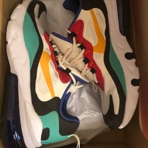 NIKE AIR MAX 270 REACT